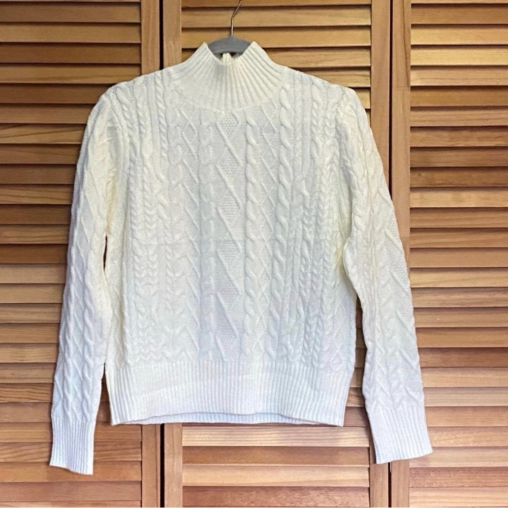 Magnolia Women's Cable Knit Sweater